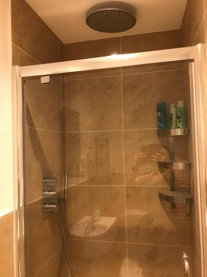 Studio-2 Staines,heathrow, London-own Entrance *
