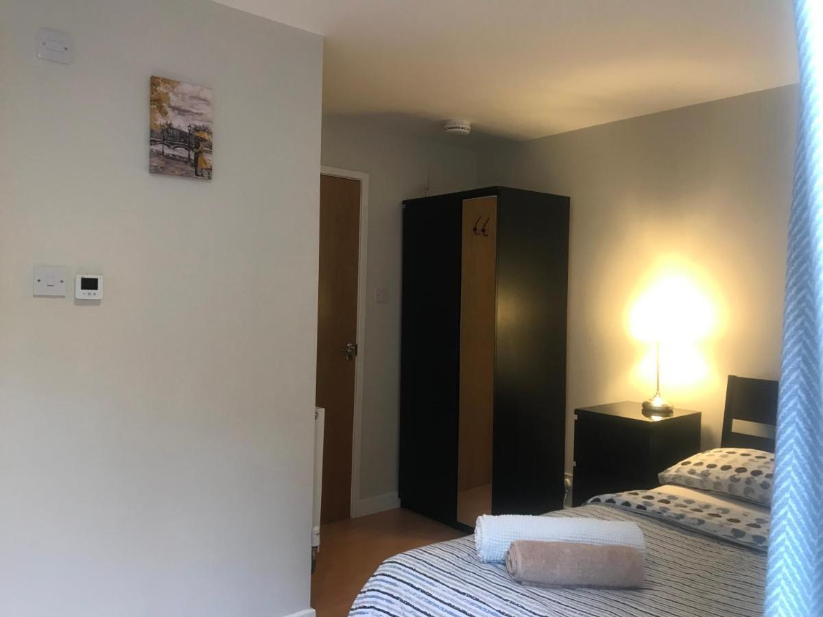Studio-2 Staines,heathrow, London-own Entrance *